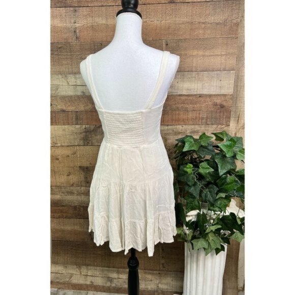 Size Medium Creme Color Forever 21 Dress - Picture 5 of 9